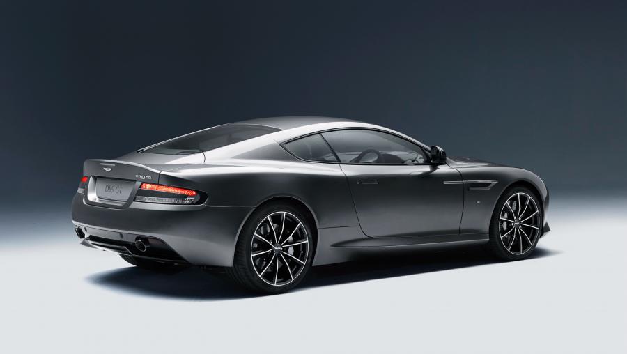  Aston Martin DB9 GT 2015 года  (UK) (фото 2 из 20)